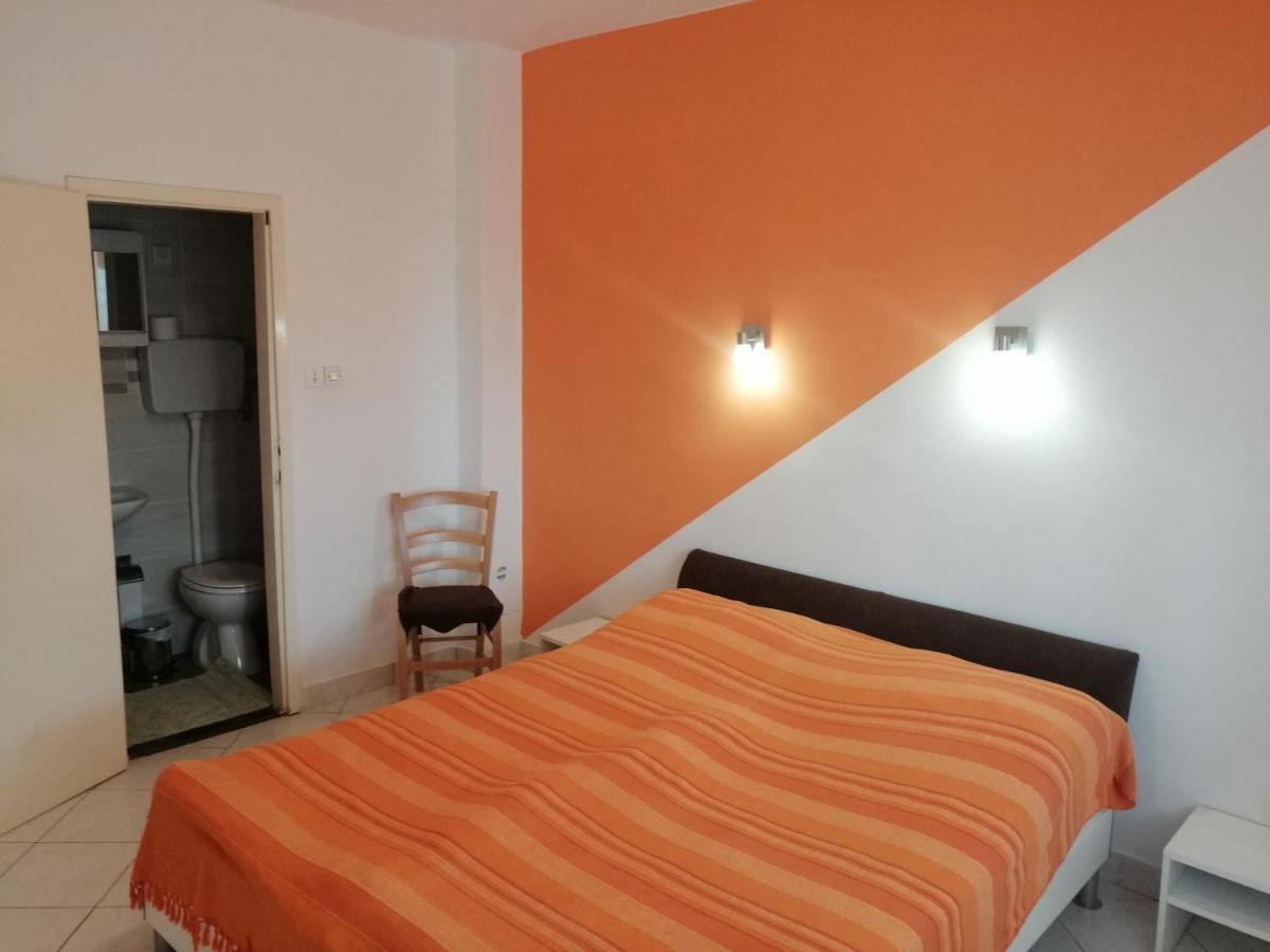 Apartments Branka Ika Bagian luar foto
